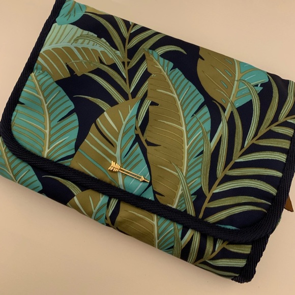 Stella & Dot - Hang On - Botanical - Picture 2 of 3